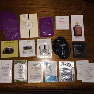 Lot of luxury cosmetic skin samples